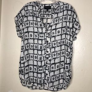 Women’s pattern blouse
